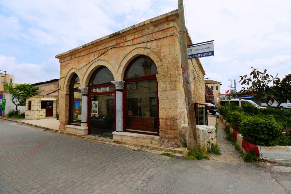 bilal habeşi türbesi görsel sahibi ahmet güllü